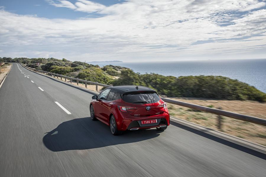  Toyota Corolla Hybrid 2018 года  (WW) (фото 57 из 61)